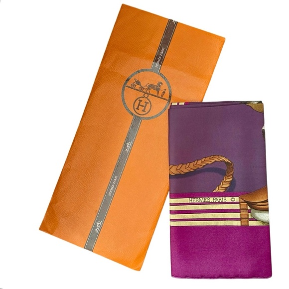 Hermes 100% Silk Purple & Fuchsia Pink Jumping Horses Large 90cm Square Scarf - Picture 2 of 10